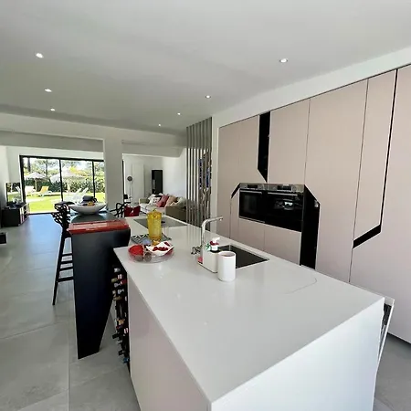 וילה Excellence With Pool By Homing *