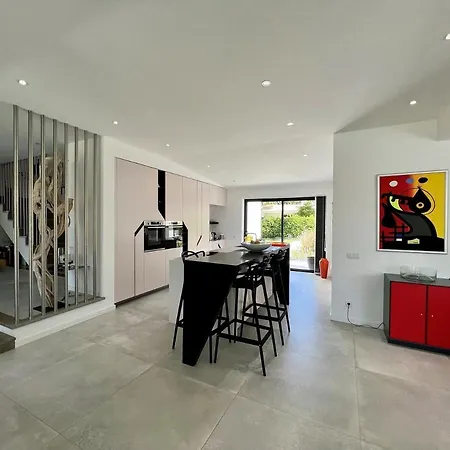 וילה Excellence With Pool By Homing