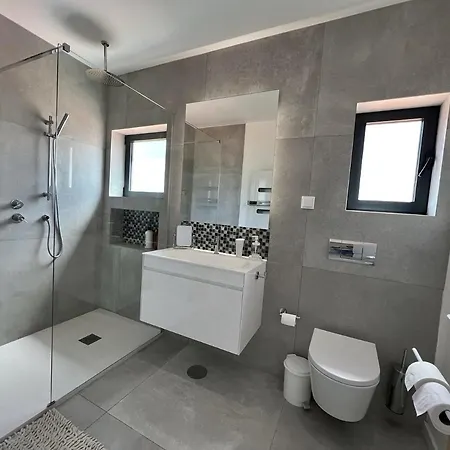 Excellence With Pool By Homing Villa *