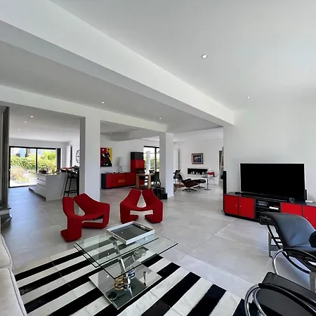 Excellence With Pool By Homing *